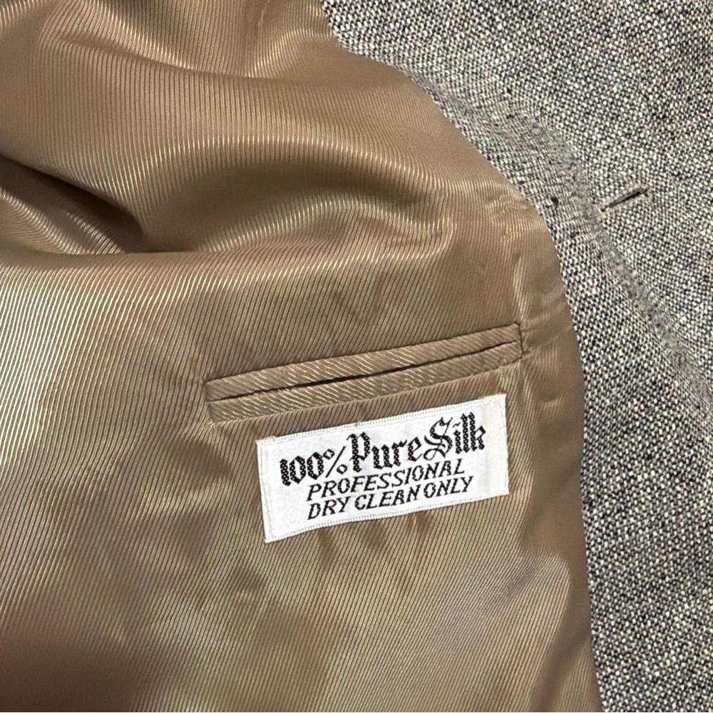 Elegant Men's Brown Blazer - Picture 4 of 8